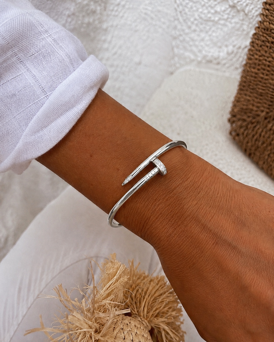 Pulsera clavo plateada