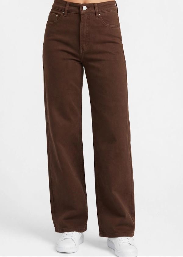 Vaquero marrón - corte Wide leg.